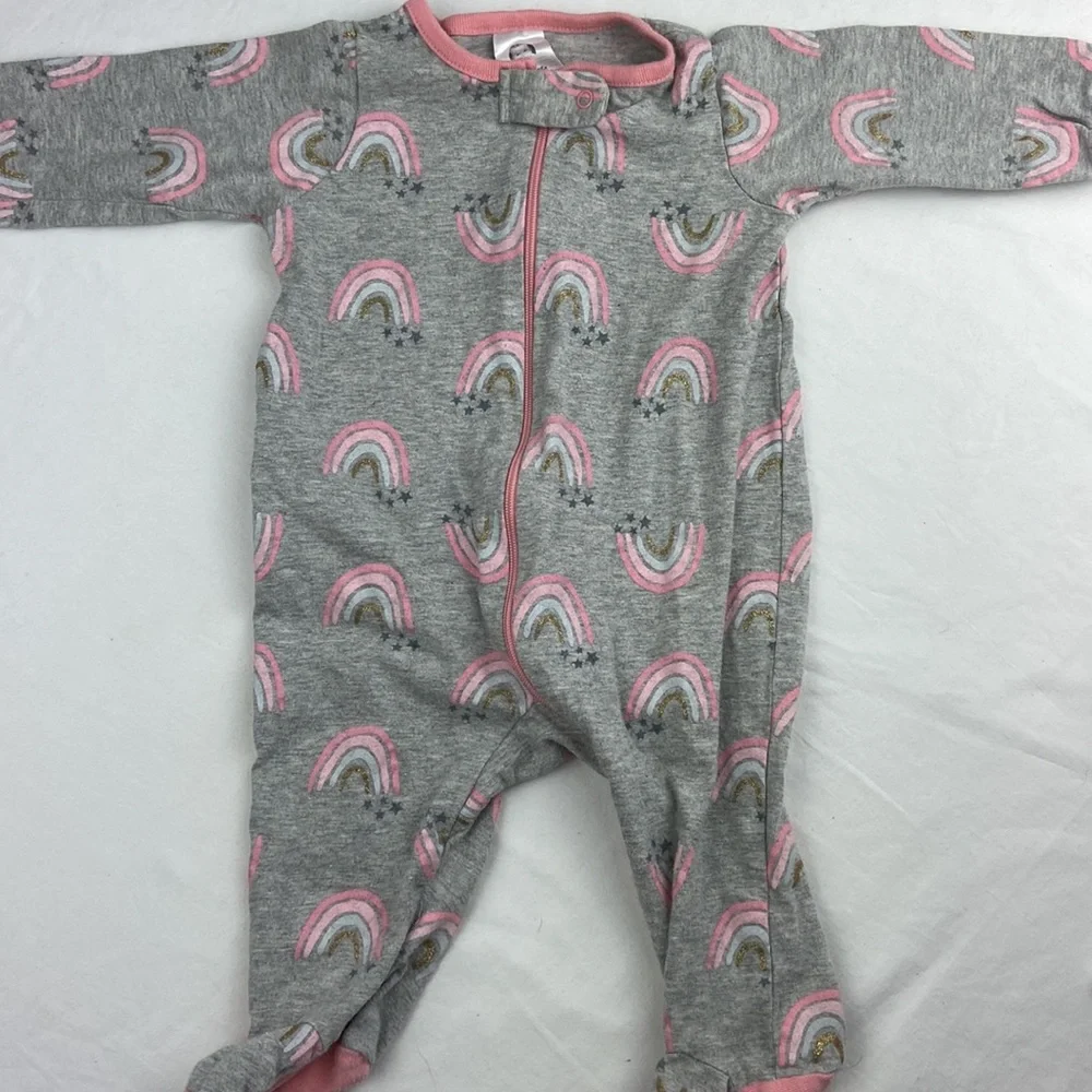 Lot of four (4) Baby Girl Gerber’s 0-3 month footie onesie pajamas
